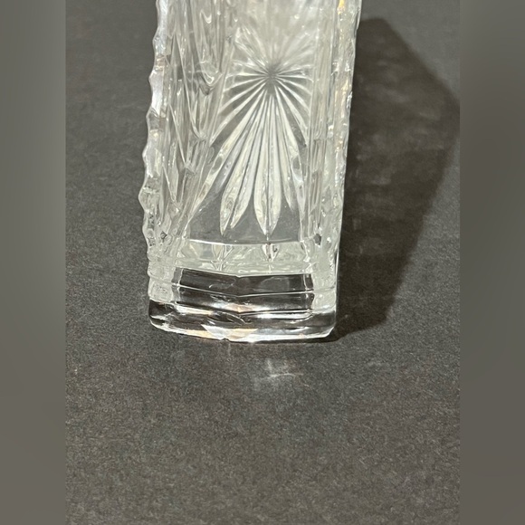Vintage Crystal Triangle Napkin Holder Rose & Waffle Pattern Crimped Edge Design - Picture 10 of 12
